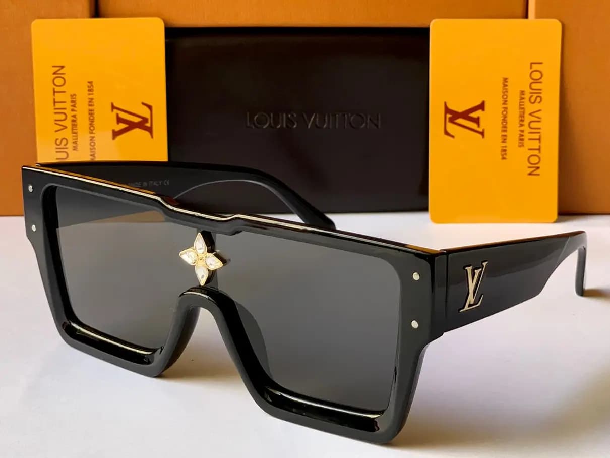 LOUIS VUITTON SUNGLASSES (UNISEX MODEL)