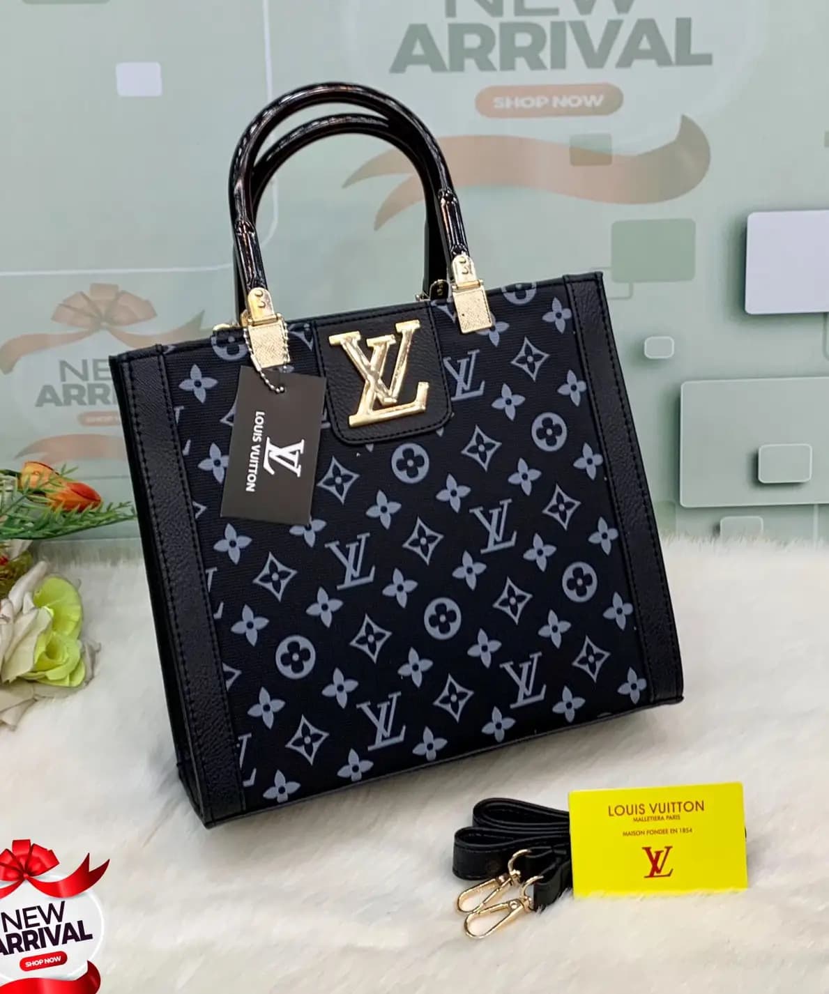   LOUIS VUITTON  