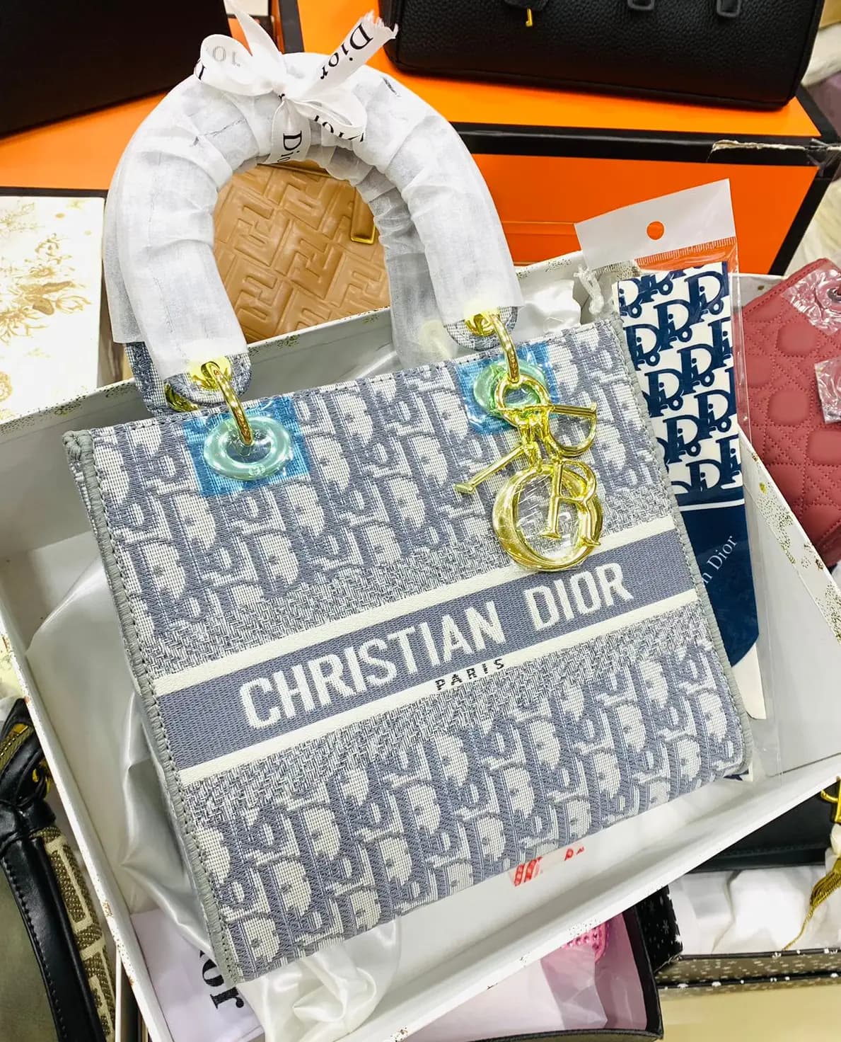 DIOR MEDIUM LADY D-LITE Code-040