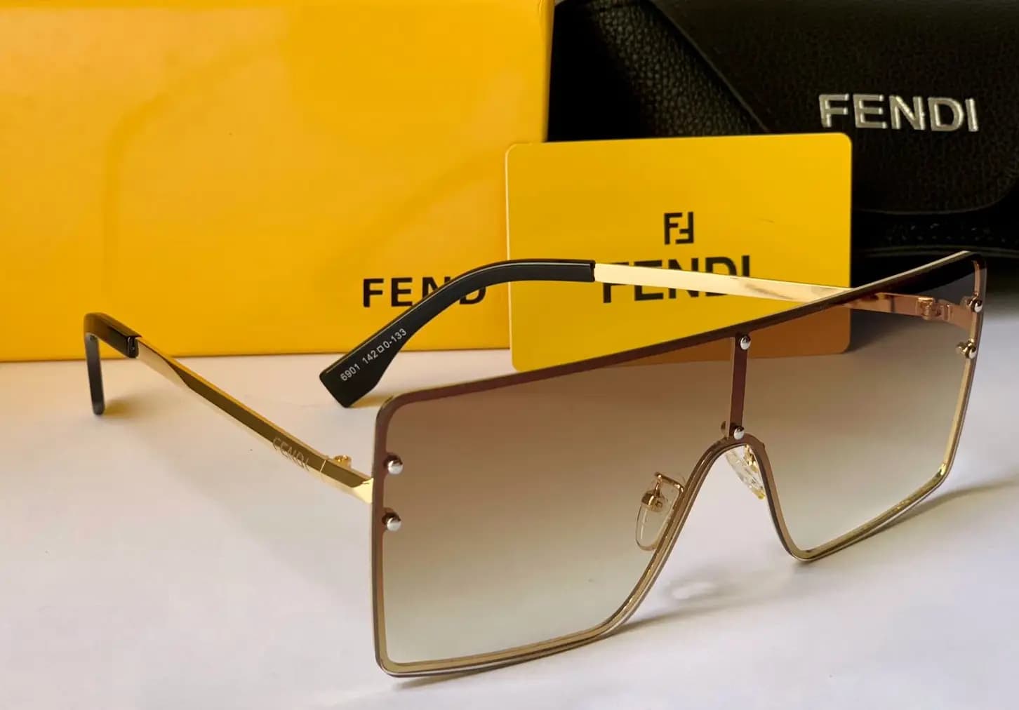 FENDI SUNGLASSES   (UNISEX MODEL