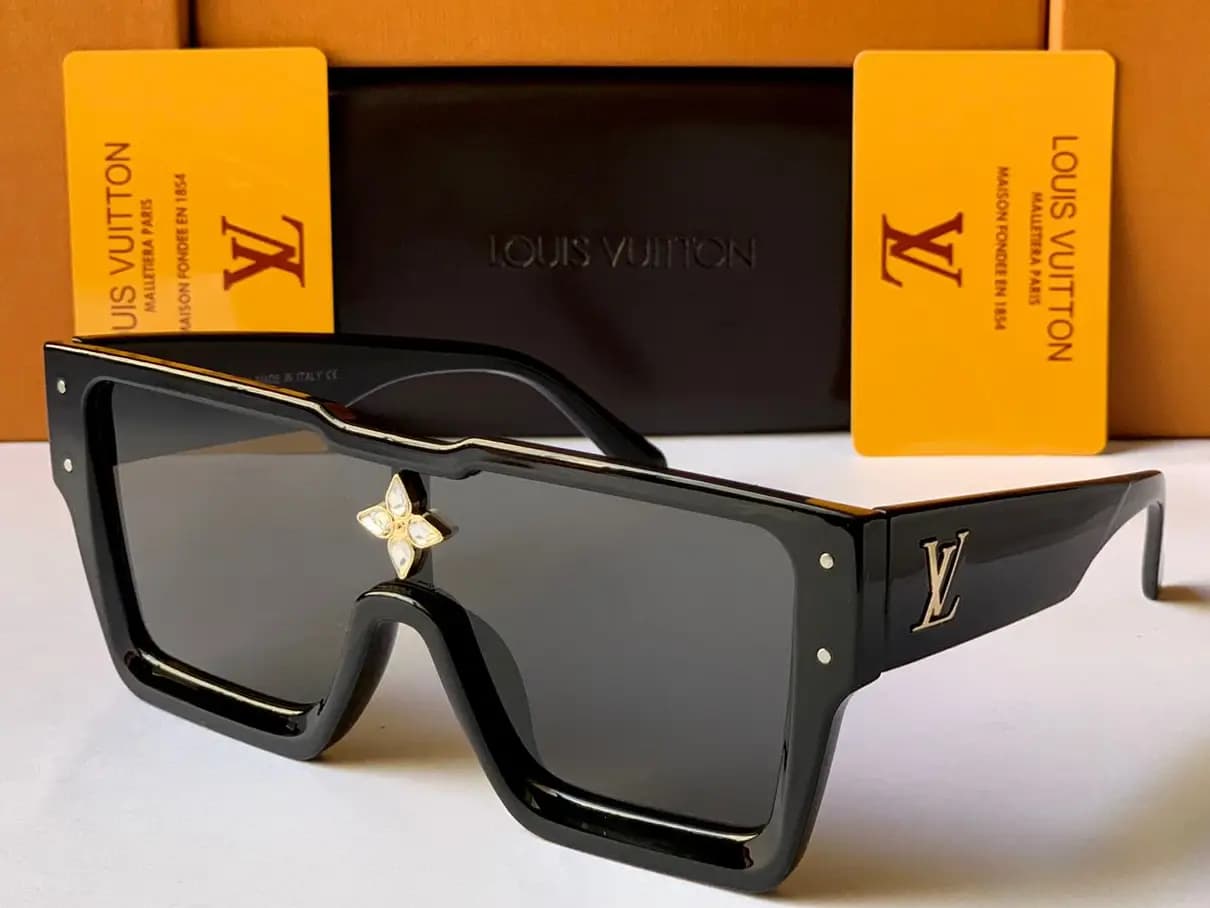LOUIS VUITTON SUNGLASSES (UNISEX MODEL)
