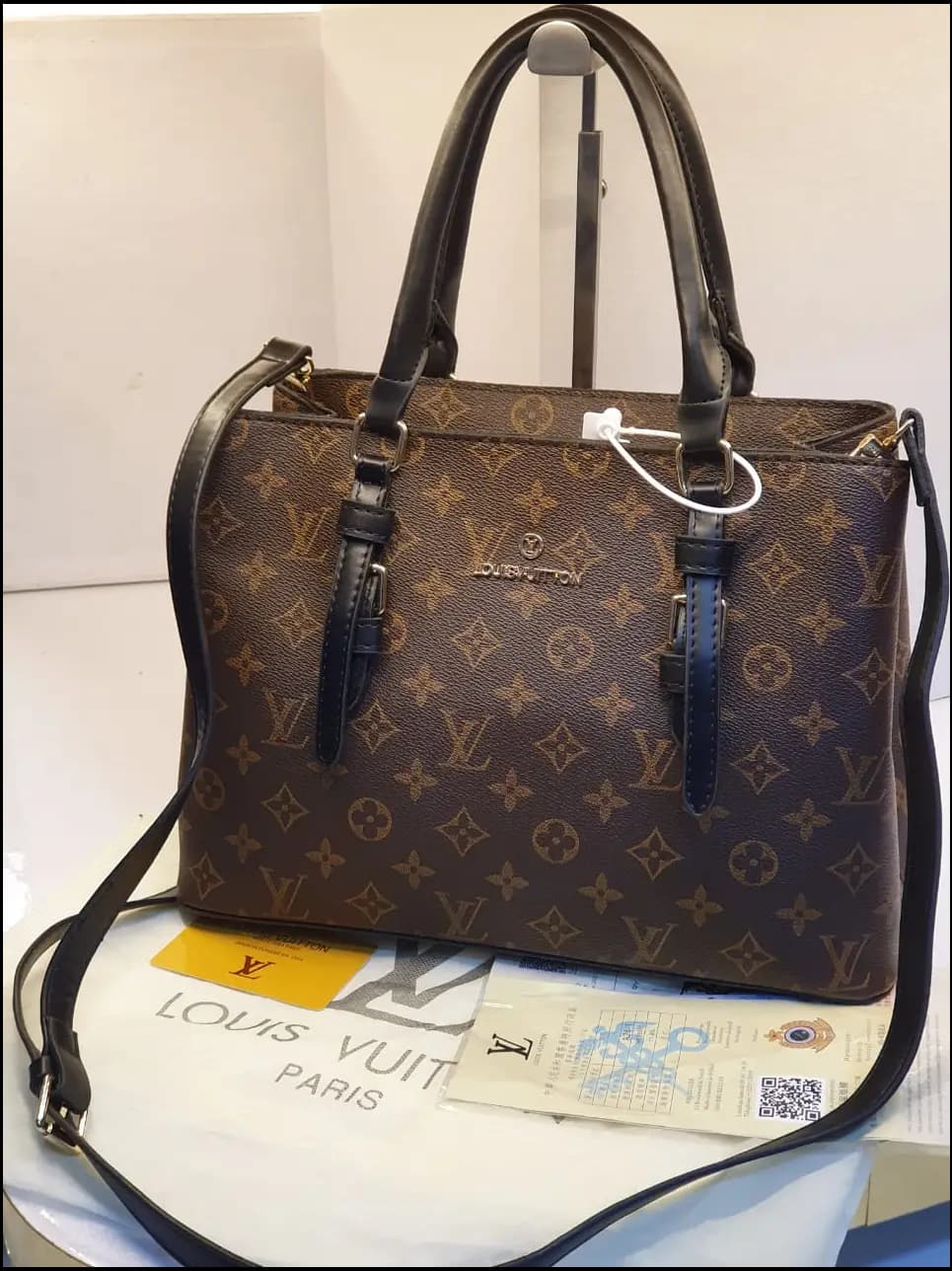LOUIS  == VUITTON ==AAA Code-015