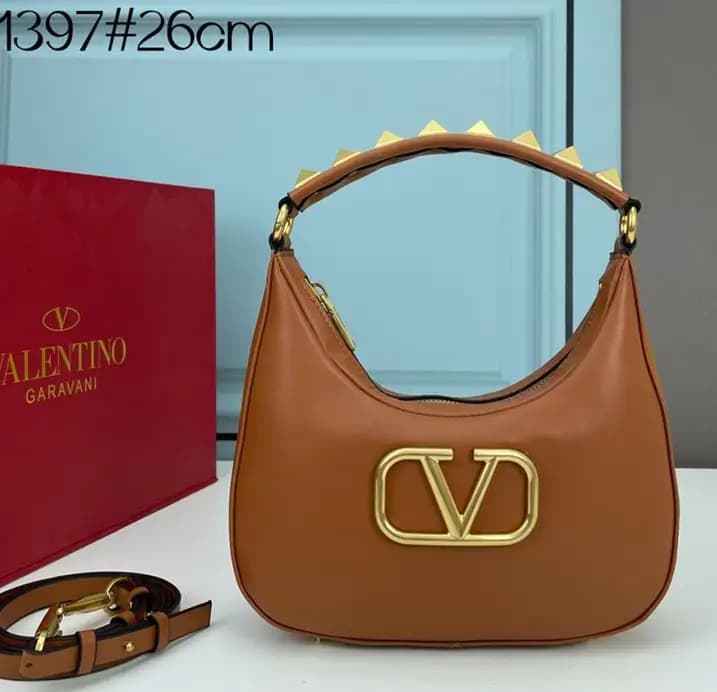 VALENTINO GARAVANI Code-007