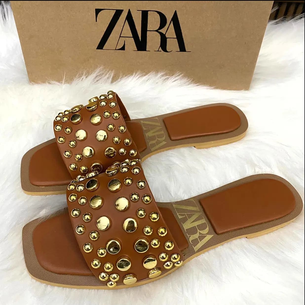 Z A R A Metal Rivets Flat Code-001