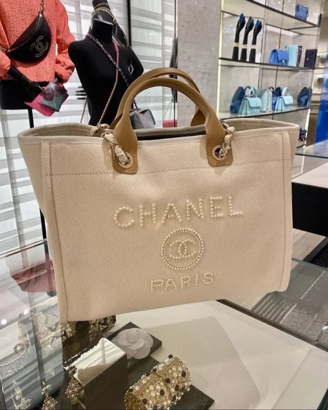 CHANEL  CANVAS MIXED FIBERS PEARL LARGE DEAUVILLE TOTE Code-054