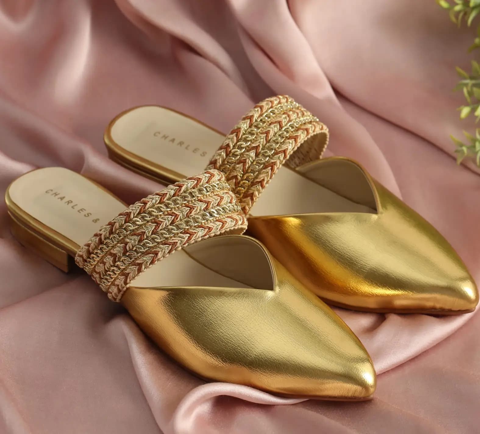  Charles and Keith Code-034