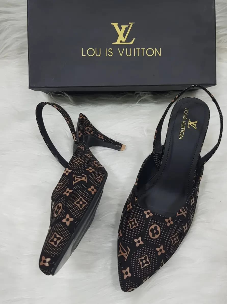 LOUIS VUITTON   HEELS