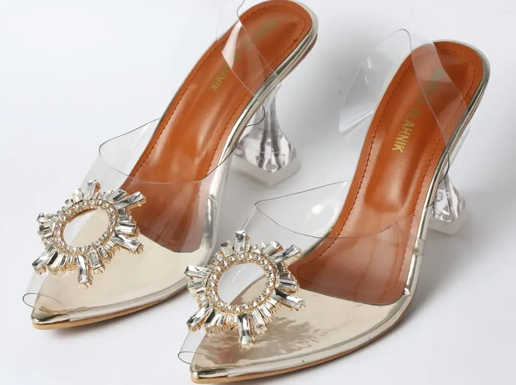 MANOLO BLAHNIK  Code-033