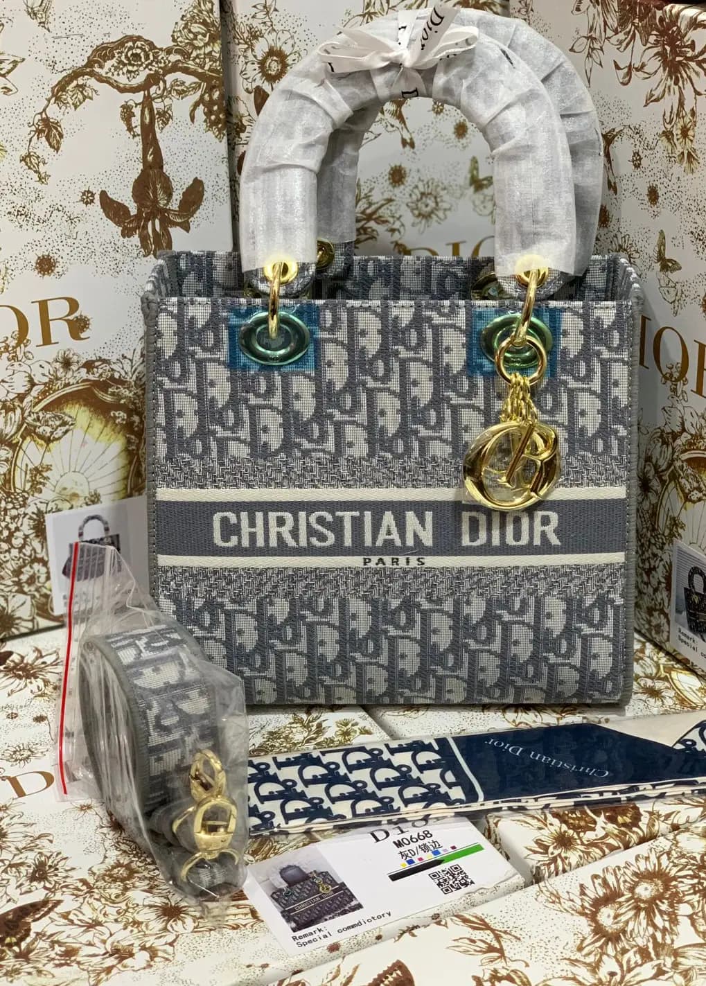 DIOR MEDIUM LADY D-LITE Code-040