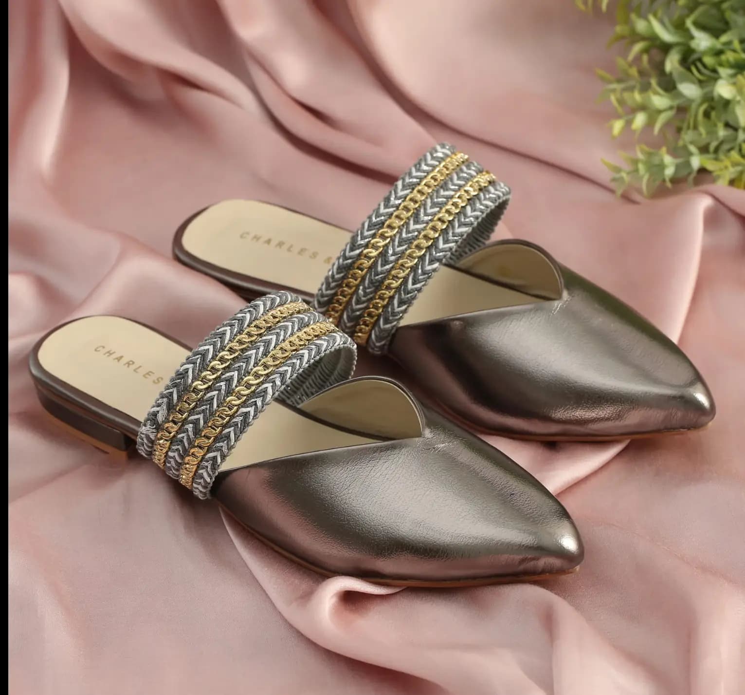  Charles and Keith Code-034