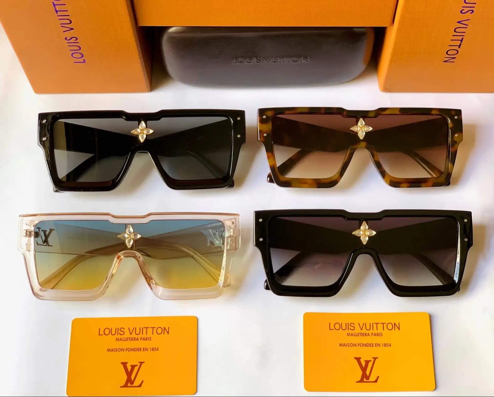 LOUIS VUITTON SUNGLASSES (UNISEX MODEL)