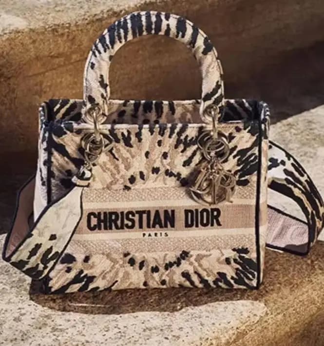 DIOR MEDIUM LADY D-LITE Code-040