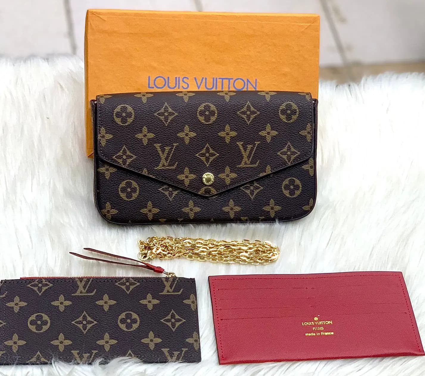Louis Vuitton FLICIE POCHETTE Code-035
