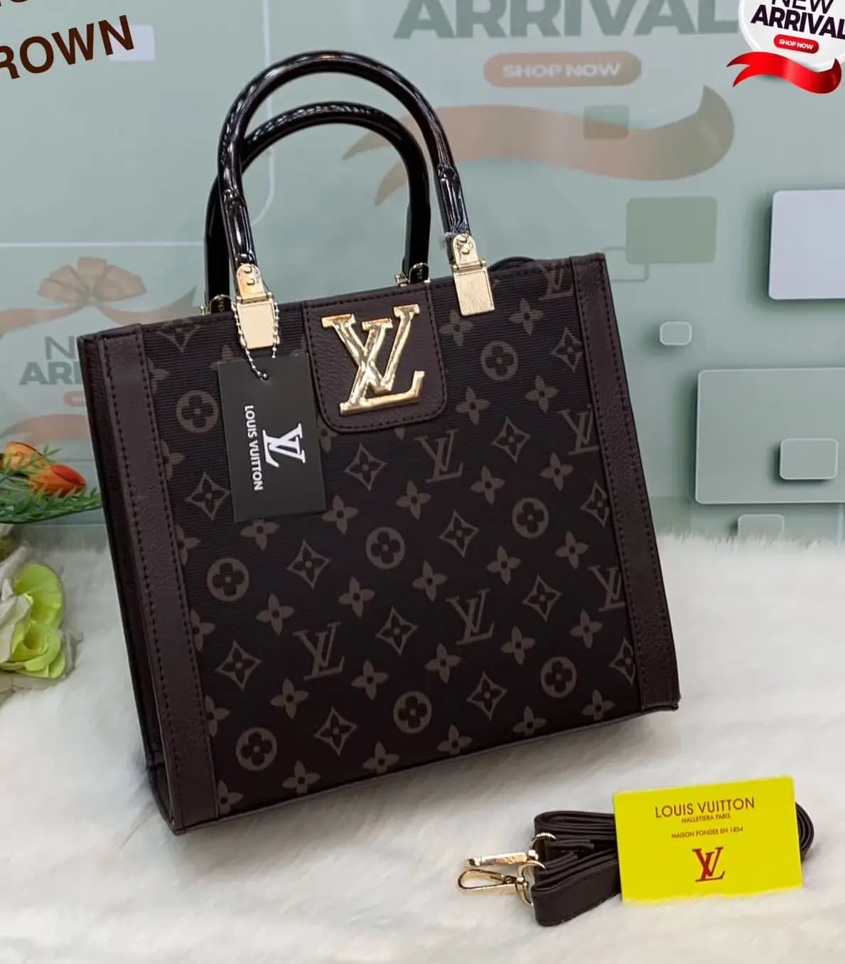   LOUIS VUITTON  